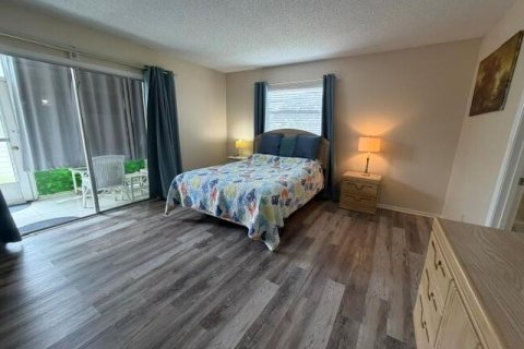 Condo in Vero Beach, Florida, 1 bedroom № 2191077 - photo 18