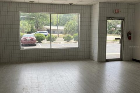 Propiedad comercial en alquiler en Gainesville, Florida, 738.29 m2 № 2106488 - foto 6