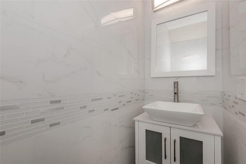Adosado en venta en Fort Lauderdale, Florida, 3 dormitorios, 119.84 m2 № 2116020 - foto 12