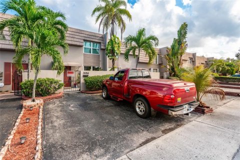 Adosado en venta en Fort Lauderdale, Florida, 3 dormitorios, 119.84 m2 № 2116020 - foto 26