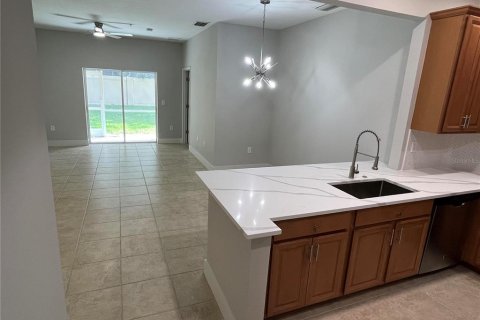 Купить кондоминиум в Сарасота, Флорида 8 комнат, 112.41м2, № 2258619 - фото 3