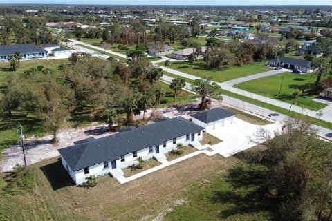 Immobilier commercial à vendre à Rotonda, Floride: 9 chambres, 97.27 m2 № 1419538 - photo 19