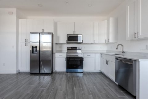 Immobilier commercial à vendre à Rotonda, Floride: 9 chambres, 97.27 m2 № 1419538 - photo 25
