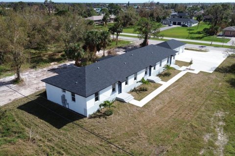 Immobilier commercial à vendre à Rotonda, Floride: 9 chambres, 97.27 m2 № 1419538 - photo 17