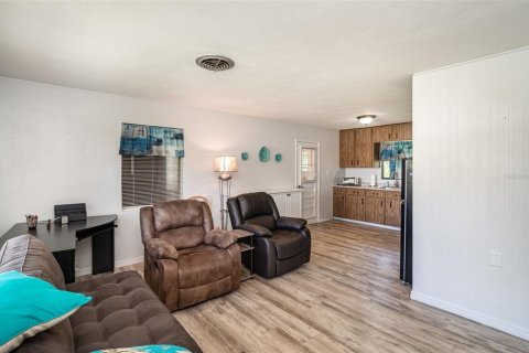 Villa ou maison à vendre à Bradenton, Floride: 2 chambres, 91.42 m2 № 1911094 - photo 7
