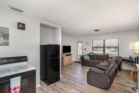 Villa ou maison à vendre à Bradenton, Floride: 2 chambres, 91.42 m2 № 1911094 - photo 5
