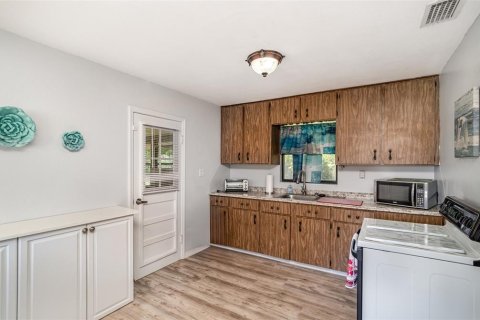 Casa en venta en Bradenton, Florida, 2 dormitorios, 91.42 m2 № 1911094 - foto 4