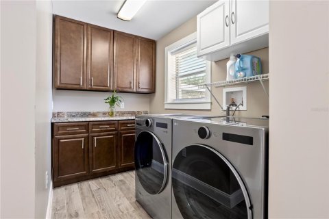 Casa en venta en Maitland, Florida, 3 dormitorios, 202.06 m2 № 2119579 - foto 20