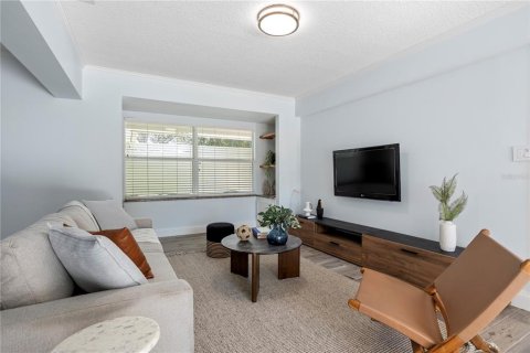 Casa en venta en Maitland, Florida, 3 dormitorios, 202.06 m2 № 2119579 - foto 17