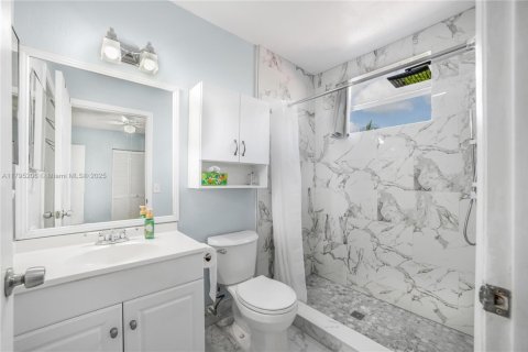 House in Sunrise, Florida 3 bedrooms, 132.2 sq.m. № 1711795 - photo 27