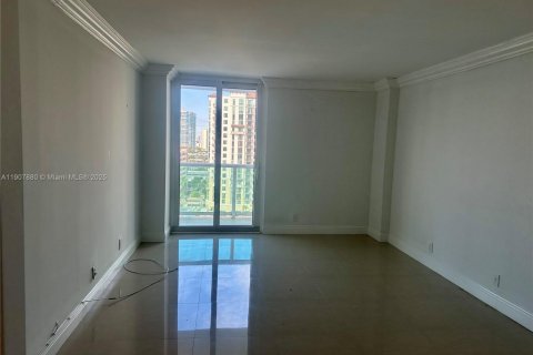 Copropriété à vendre à Sunny Isles Beach, Floride: 1 chambre, 92.07 m2 № 1967699 - photo 11