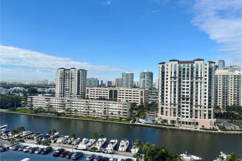 Copropriété à vendre à Sunny Isles Beach, Floride: 1 chambre, 92.07 m2 № 1967699 - photo 24