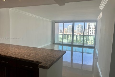 Copropriété à vendre à Sunny Isles Beach, Floride: 1 chambre, 92.07 m2 № 1967699 - photo 7