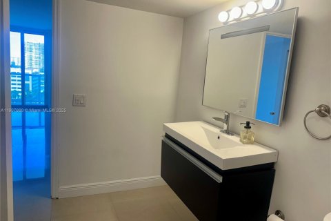 Copropriété à vendre à Sunny Isles Beach, Floride: 1 chambre, 92.07 m2 № 1967699 - photo 12