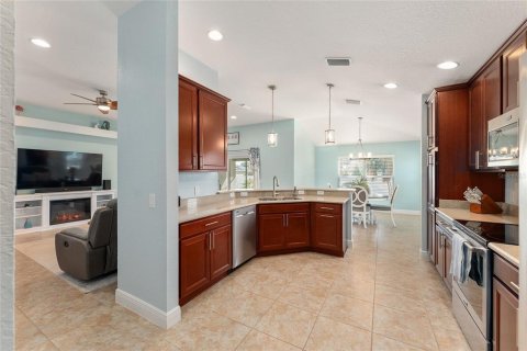 Villa ou maison à vendre à Oxford, Floride: 3 chambres, 178 m2 № 1760362 - photo 10