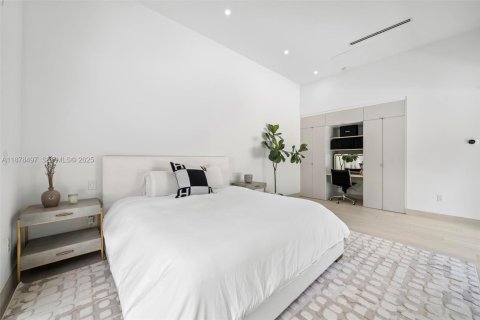 Купить виллу или дом в Майами-Бич, Флорида 4 спальни, 228.08м2, № 2055168 - фото 29