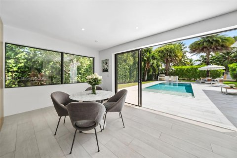 Купить виллу или дом в Майами-Бич, Флорида 4 спальни, 228.08м2, № 2055168 - фото 23