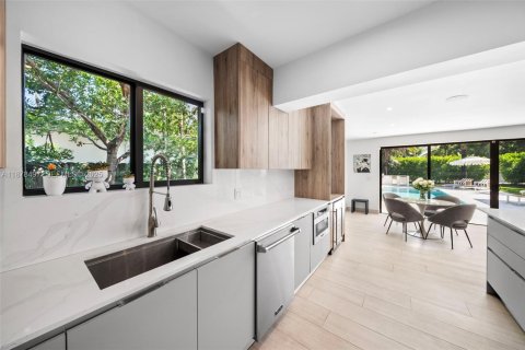 Купить виллу или дом в Майами-Бич, Флорида 4 спальни, 228.08м2, № 2055168 - фото 18