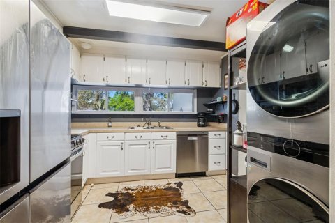 Casa en venta en Saint Petersburg, Florida, 4 dormitorios, 139.35 m2 № 2123278 - foto 30