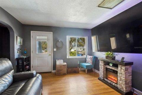 Casa en venta en Saint Petersburg, Florida, 4 dormitorios, 139.35 m2 № 2123278 - foto 27