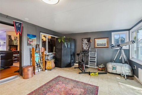 House in Saint Petersburg, Florida 4 bedrooms, 139.35 sq.m. № 2123278 - photo 10