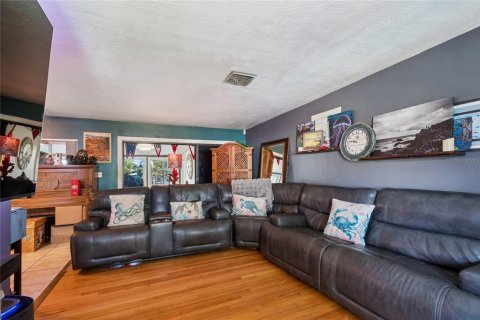 Casa en venta en Saint Petersburg, Florida, 4 dormitorios, 139.35 m2 № 2123278 - foto 24