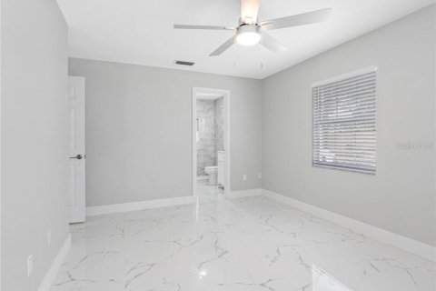 House in Tampa, Florida 3 bedrooms, 144.93 sq.m. № 1822382 - photo 24
