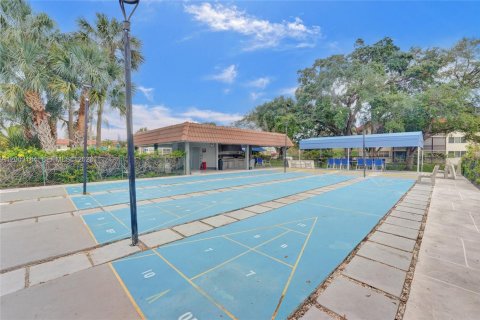 Copropriété à vendre à Pembroke Pines, Floride: 2 chambres, 108.7 m2 № 2076317 - photo 27