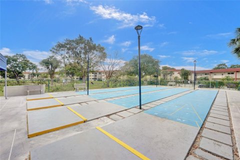 Copropriété à vendre à Pembroke Pines, Floride: 2 chambres, 108.7 m2 № 2076317 - photo 28