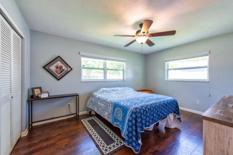 House in Seminole, Florida 3 bedrooms, 136.47 sq.m. № 1786085 - photo 18