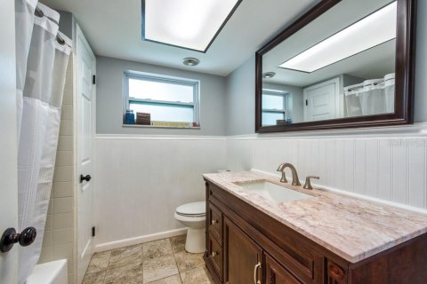 House in Seminole, Florida 3 bedrooms, 136.47 sq.m. № 1786085 - photo 21