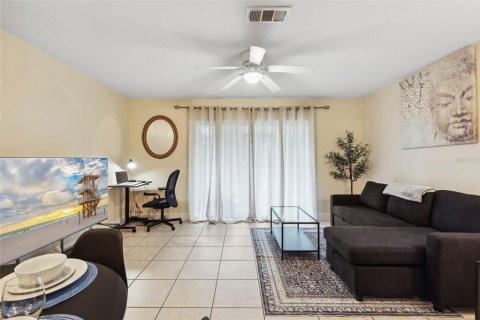 Condo in Gainesville, Florida, 2 bedrooms  № 2142727 - photo 5