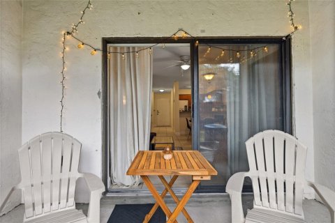 Condo in Gainesville, Florida, 2 bedrooms  № 2142727 - photo 17