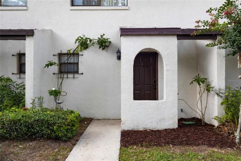 Condo in Gainesville, Florida, 2 bedrooms  № 2142727 - photo 2