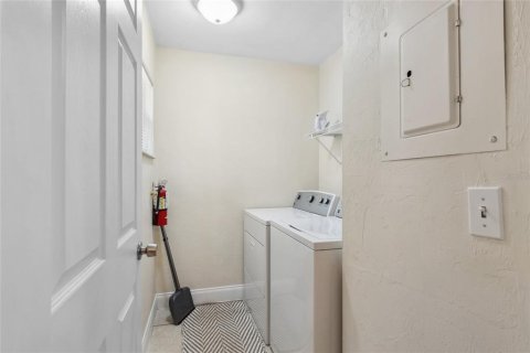 Condo in Gainesville, Florida, 2 bedrooms  № 2142727 - photo 14