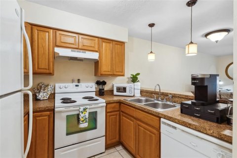 Condo in Gainesville, Florida, 2 bedrooms  № 2142727 - photo 3