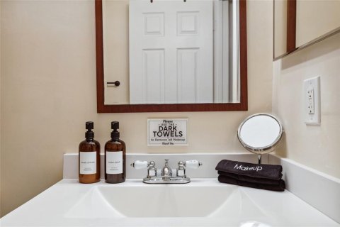 Condo in Gainesville, Florida, 2 bedrooms  № 2142727 - photo 11