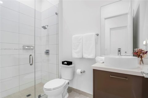 Casa en venta en Doral, Florida, 4 dormitorios, 230.12 m2 № 1964744 - foto 26