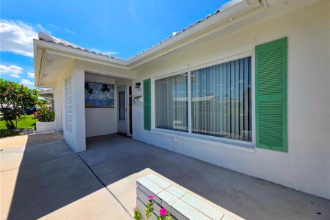 Condo in Pinellas Park, Florida, 2 bedrooms  № 1805137 - photo 7
