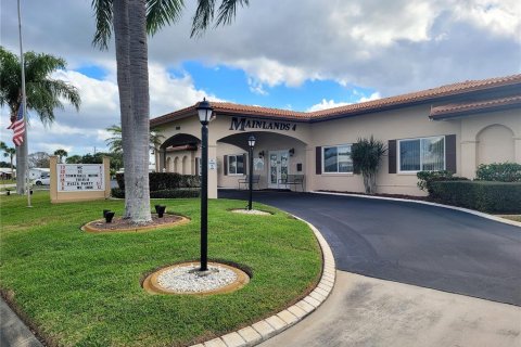 Condo in Pinellas Park, Florida, 2 bedrooms  № 1805137 - photo 25