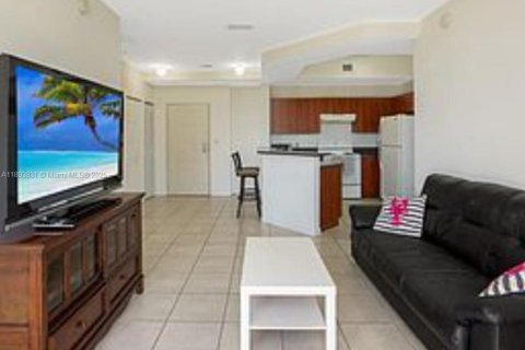 Copropriété à louer à Miami, Floride: 2 chambres, 70.98 m2 № 1945696 - photo 2