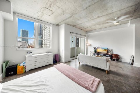 Condo in Miami, Florida, 1 bedroom  № 1706876 - photo 6