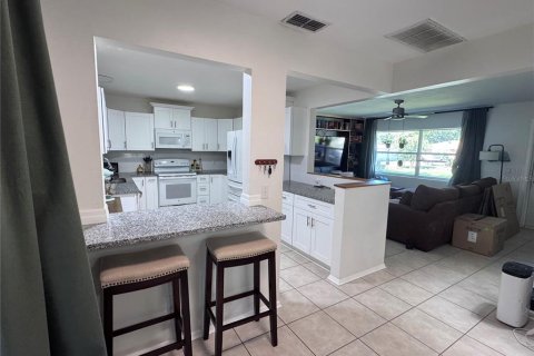 House in Clearwater, Florida 3 bedrooms, 138.89 sq.m. № 2259432 - photo 9