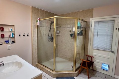 House in Clearwater, Florida 3 bedrooms, 138.89 sq.m. № 2259432 - photo 12