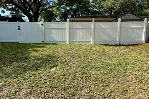 House in Clearwater, Florida 3 bedrooms, 138.89 sq.m. № 2259432 - photo 25