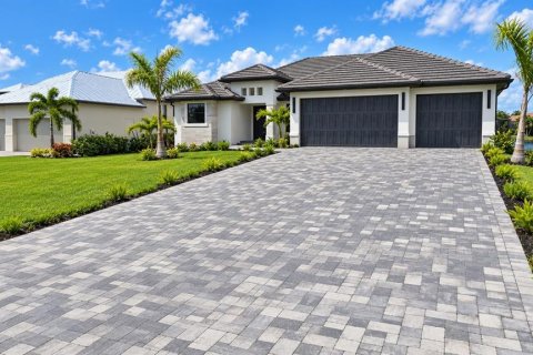 Villa ou maison à vendre à Punta Gorda, Floride: 4 chambres, 201.23 m2 № 2360695 - photo 8