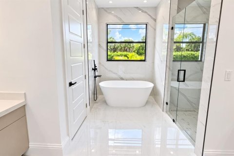 Villa ou maison à vendre à Punta Gorda, Floride: 4 chambres, 201.23 m2 № 2360695 - photo 11