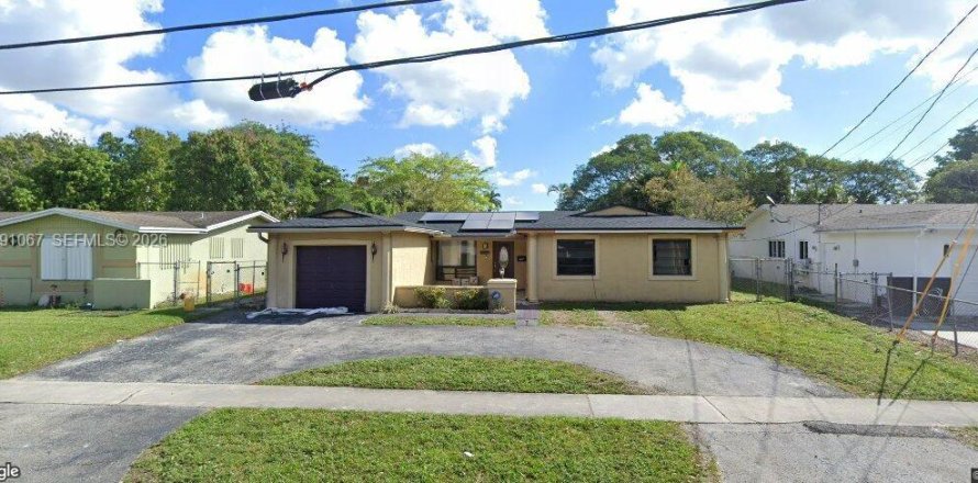 Casa en Lauderhill, Florida 5 dormitorios, 164.34 m2 № 2392432