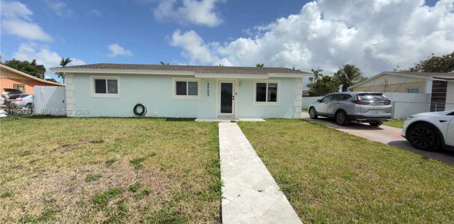 Дом в Хомстед, Флорида 3 спальни, 102.19м2 № 2049917