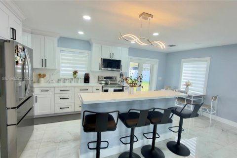 Купить виллу или дом в Хомстед, Флорида 3 спальни, 102.19м2, № 2049917 - фото 19